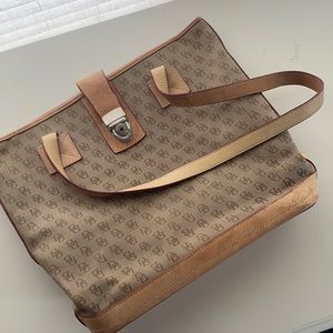 Dooney & Bourke, Inc Tote
